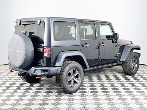 Used 2018 Jeep Wrangler Unlimited Rubicon w/ Connectivity Group image 10