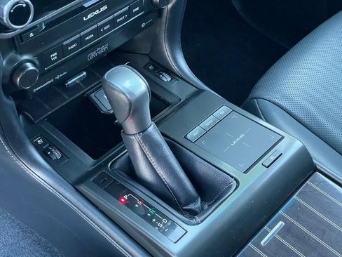 Used 2022 Lexus GX 460 Premium w/ Accessory Package image 20