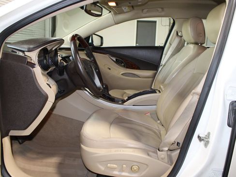 Used 2010 Buick LaCrosse CXL w/ Luxury Package FWD image 8