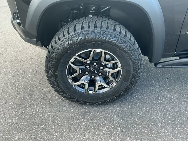 New 2026 Chevrolet Colorado ZR2 w/ Technology Package AWD/4WD image 11