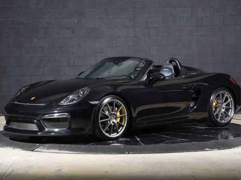 Used 2016 Porsche Boxster Spyder RWD image 2