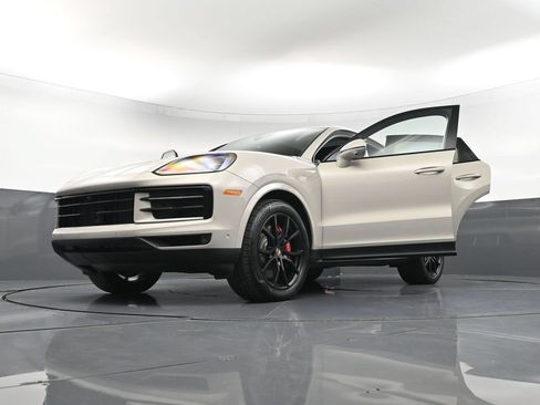 Certified 2026 Porsche Cayenne S AWD/4WD image 39