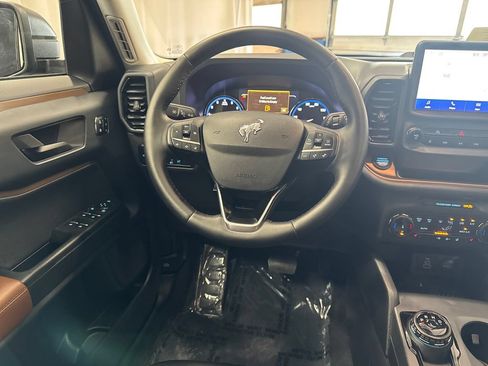 Certified 2024 Ford Bronco Sport Outer Banks w/ Tech Package AWD/4WD image 15