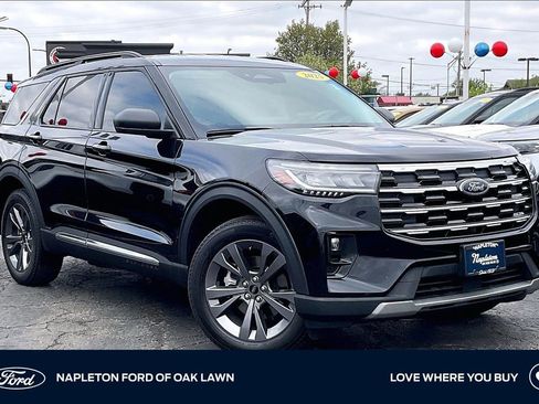 Used 2025 Ford Explorer Active w/ Active Comfort Package AWD/4WD image 1