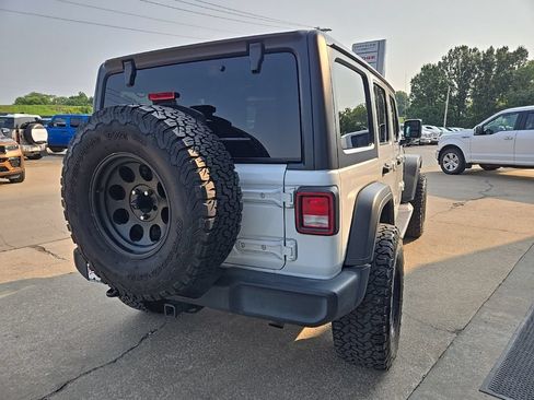 Used 2019 Jeep Wrangler Unlimited Sport S AWD/4WD image 10
