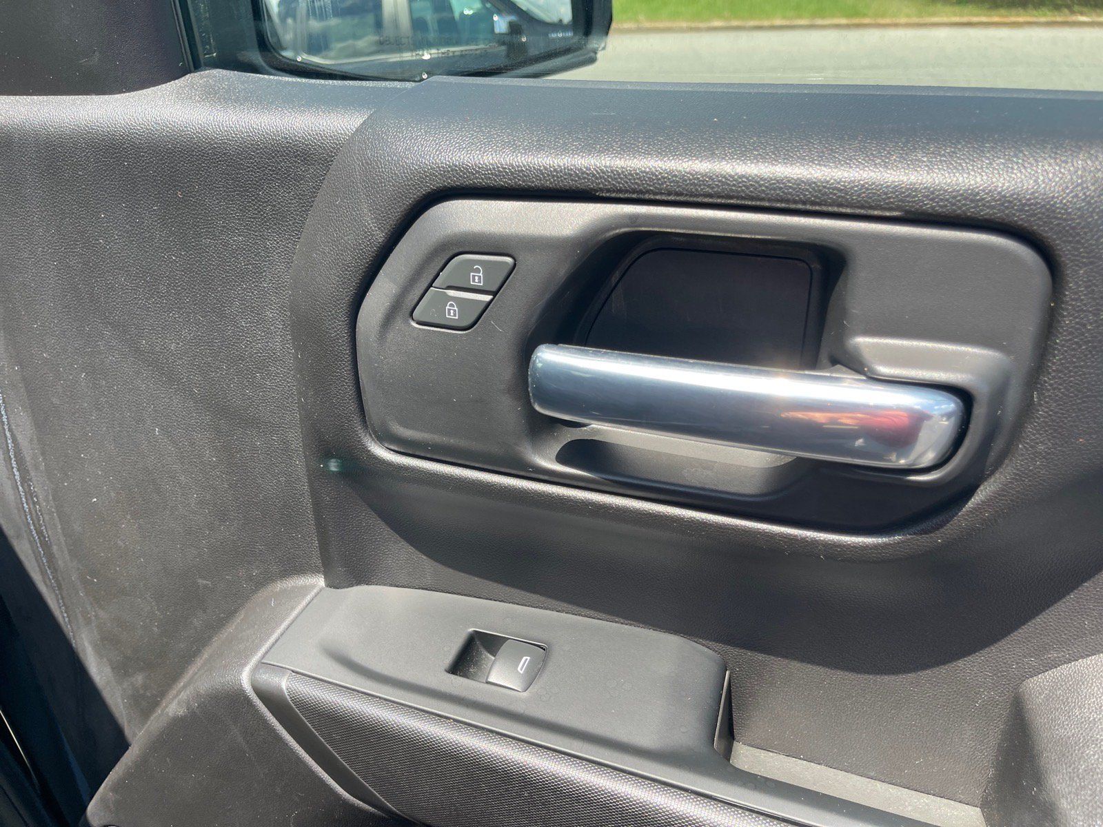 Used 2023 Chevrolet Silverado 1500 Custom w/ LPO, Dark Essentials Package AWD/4WD image 19