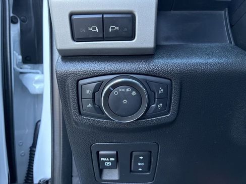 Used 2020 Ford F150 Lariat w/ Equipment Group 502A Luxury image 11