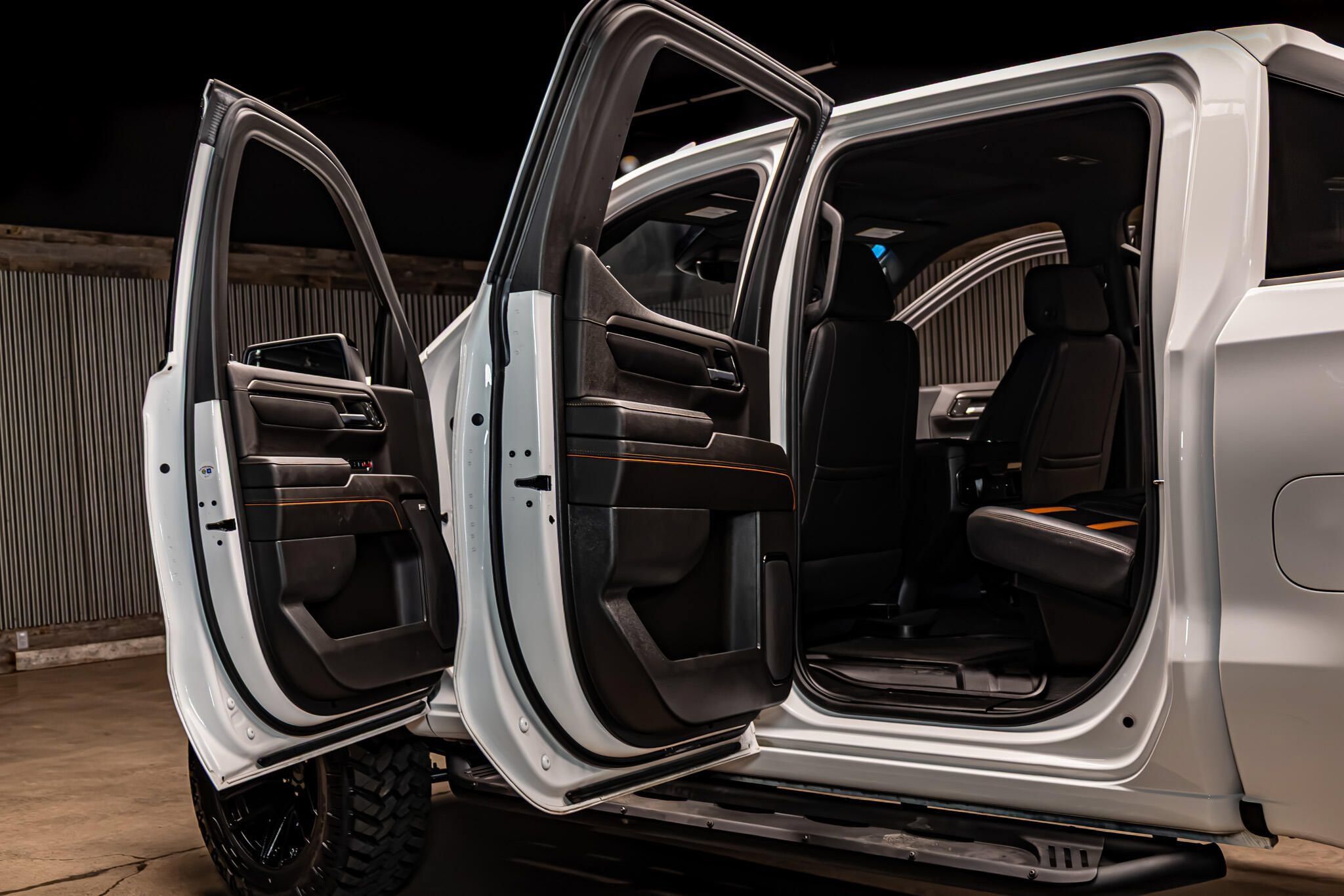Used 2023 GMC Sierra 1500 AT4 w/ AT4 Premium Package AWD/4WD image 33