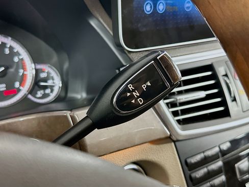 Used 2011 Mercedes-Benz E 350 Sedan image 22