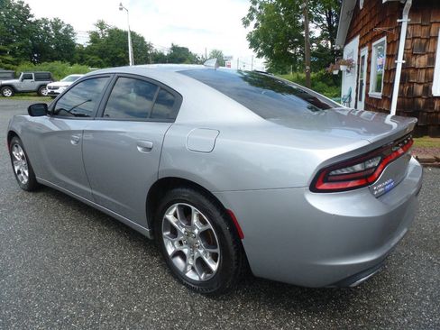 Used 2017 Dodge Charger SXT AWD/4WD image 9