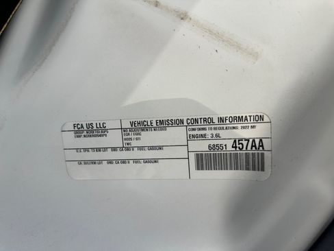 Used 2022 Dodge Durango SXT AWD/4WD image 16