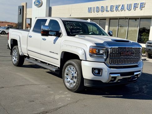 Used 2019 GMC Sierra 2500 Denali w/ Duramax Plus Package image 1