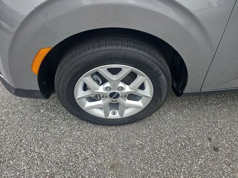 Used 2025 Kia Soul LX w/ LX Technology Package image 9