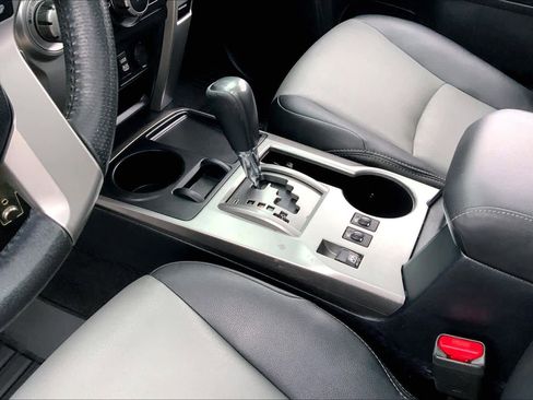 Used 2019 Toyota 4Runner SR5 Premium image 16