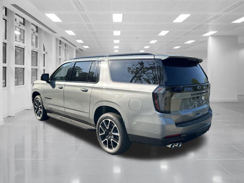 New 2026 Chevrolet Suburban RST w/ RST Capability Package AWD/4WD image 7