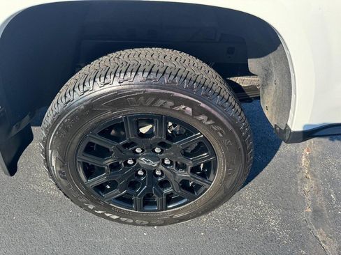Used 2026 Chevrolet Colorado W/T w/ WT Custom Package RWD image 7