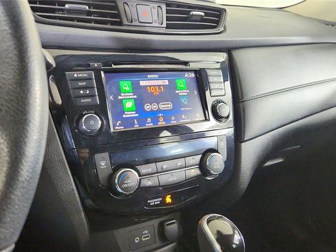 Used 2019 Nissan Rogue SV w/ Premium Package image 44