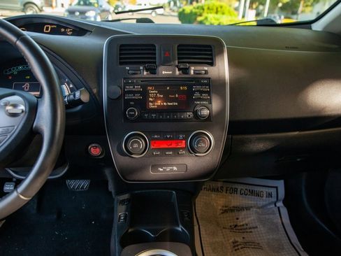 Used 2015 Nissan Leaf S w/ Charge Package image 13