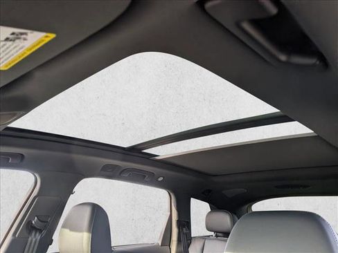 Used 2025 Audi Q7 3.0T Premium Plus image 16