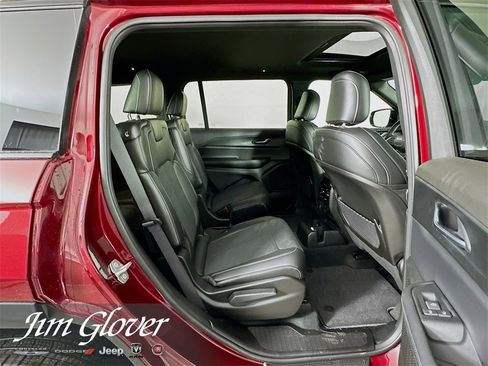 New 2025 Jeep Grand Cherokee L Altitude image 16