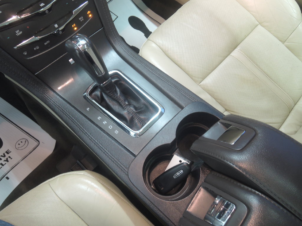 Used 2014 Lincoln MKT AWD w/ Equipment Group 201A image 21