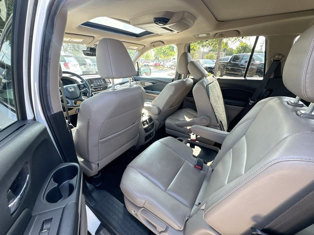 Used 2020 Honda Pilot Elite image 31