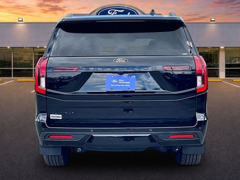 Certified 2025 Ford Expedition Platinum w/ Stealth Performance Package AWD/4WD image 4