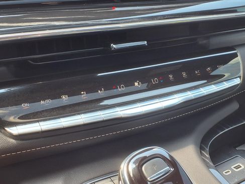 Used 2023 Cadillac Escalade Sport w/ LPO, ONYX Package AWD/4WD image 28
