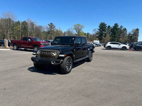 Used 2023 Jeep Gladiator Overland w/ Dual Top Group AWD/4WD image 1