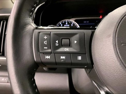 Used 2024 Nissan Pathfinder SL w/ SL Premium Package AWD/4WD image 27