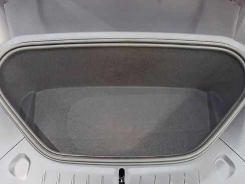 Used 2025 Tesla Model S AWD/4WD image 41