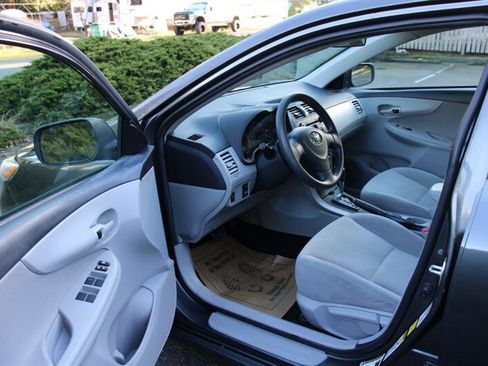 Used 2013 Toyota Corolla L image 5