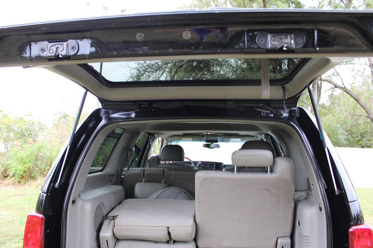 Used 2002 Cadillac Escalade AWD image 38