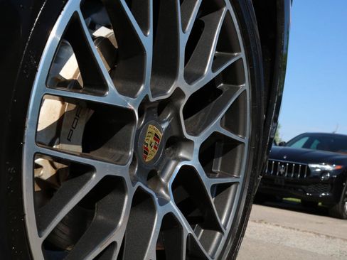 Used 2018 Porsche Macan S AWD/4WD image 7