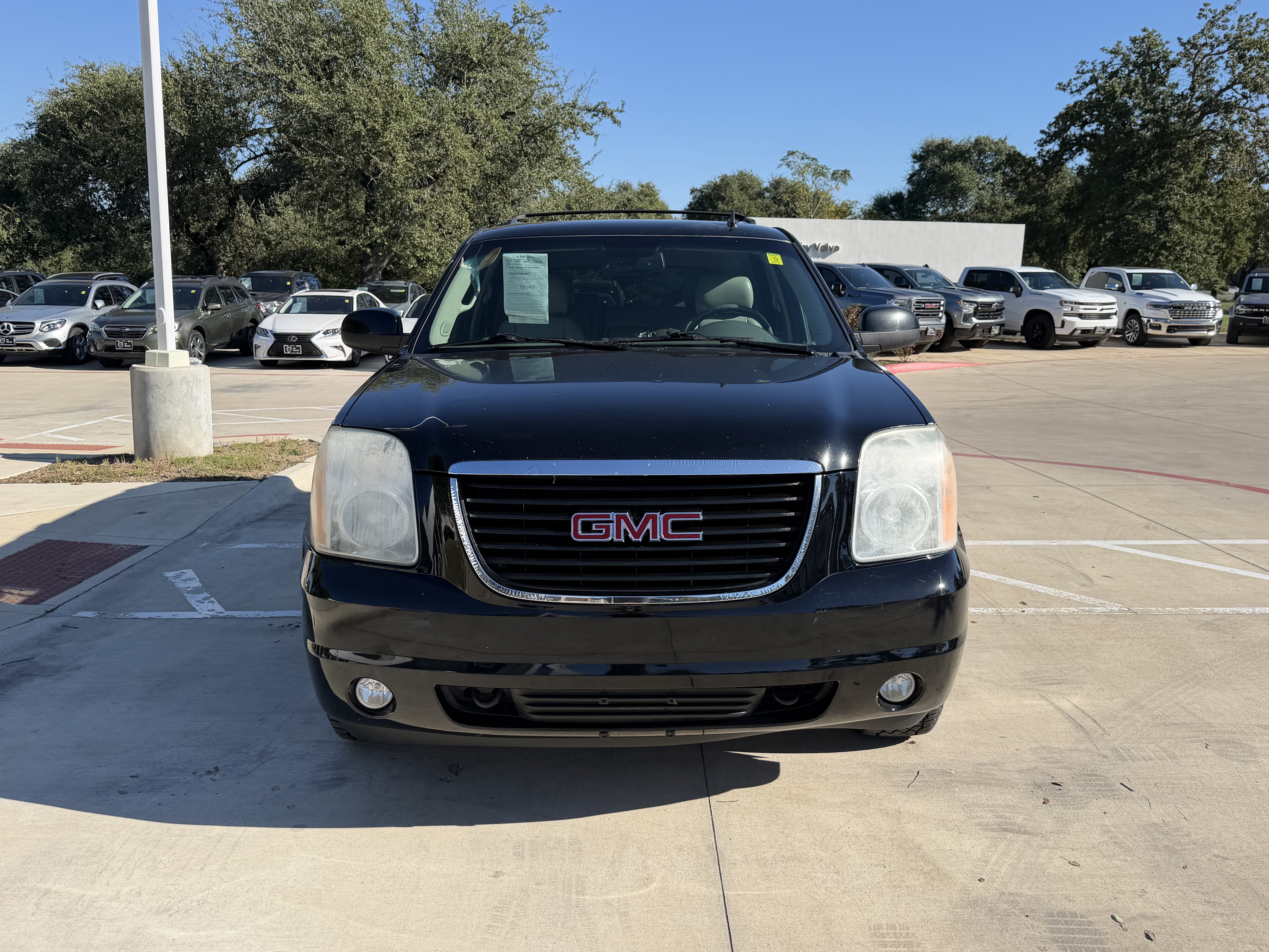 Used 2012 GMC Yukon SLT w/ SLT-2 Equipment Package AWD/4WD image 8