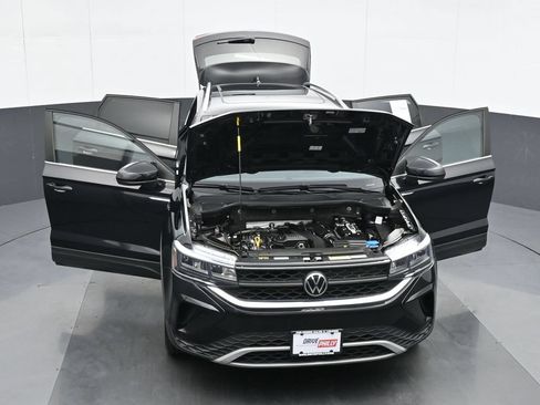 Used 2022 Volkswagen Taos SE AWD/4WD image 34