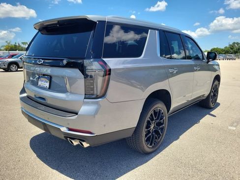 Used 2025 Chevrolet Tahoe High Country AWD/4WD image 4