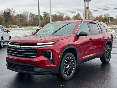 New 2026 Chevrolet Traverse LT w/ Sun and Wheel Package