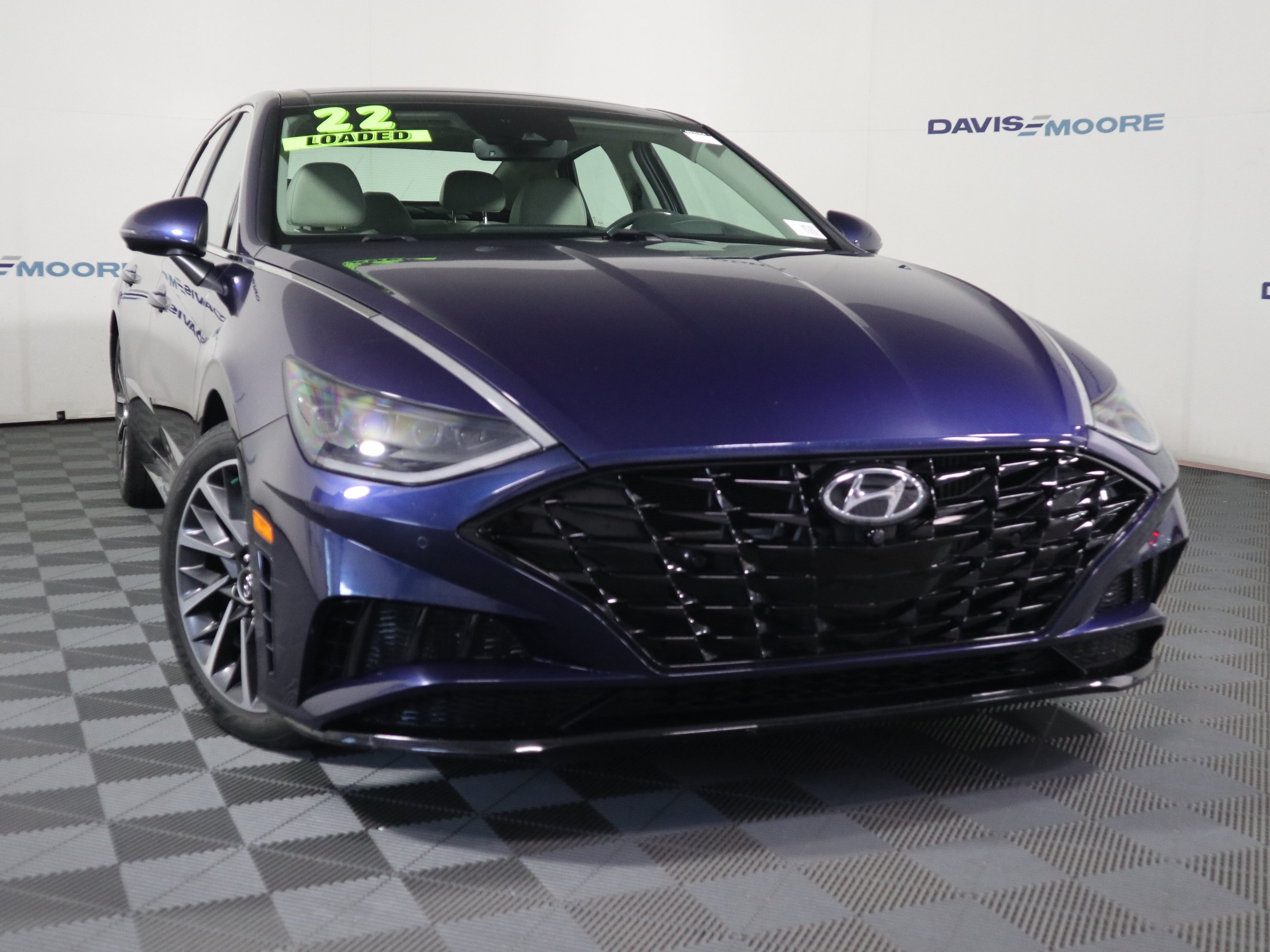 Used 2022 Hyundai Sonata Limited FWD image 2