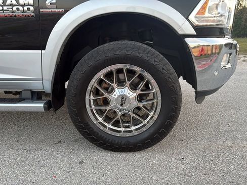 Used 2018 RAM 2500 Laramie image 17
