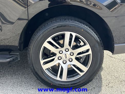 Used 2024 Ford Expedition Max Limited image 34