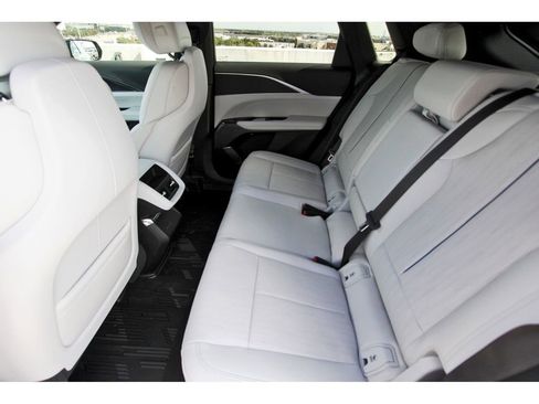 New 2026 Cadillac Lyriq Luxury image 7