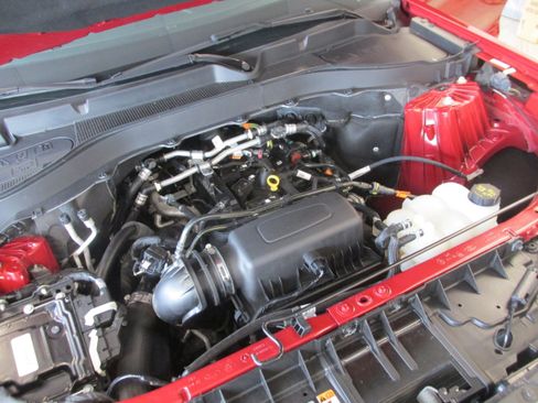 Certified 2022 Ford Explorer XLT w/ Equipment Group 202A image 46