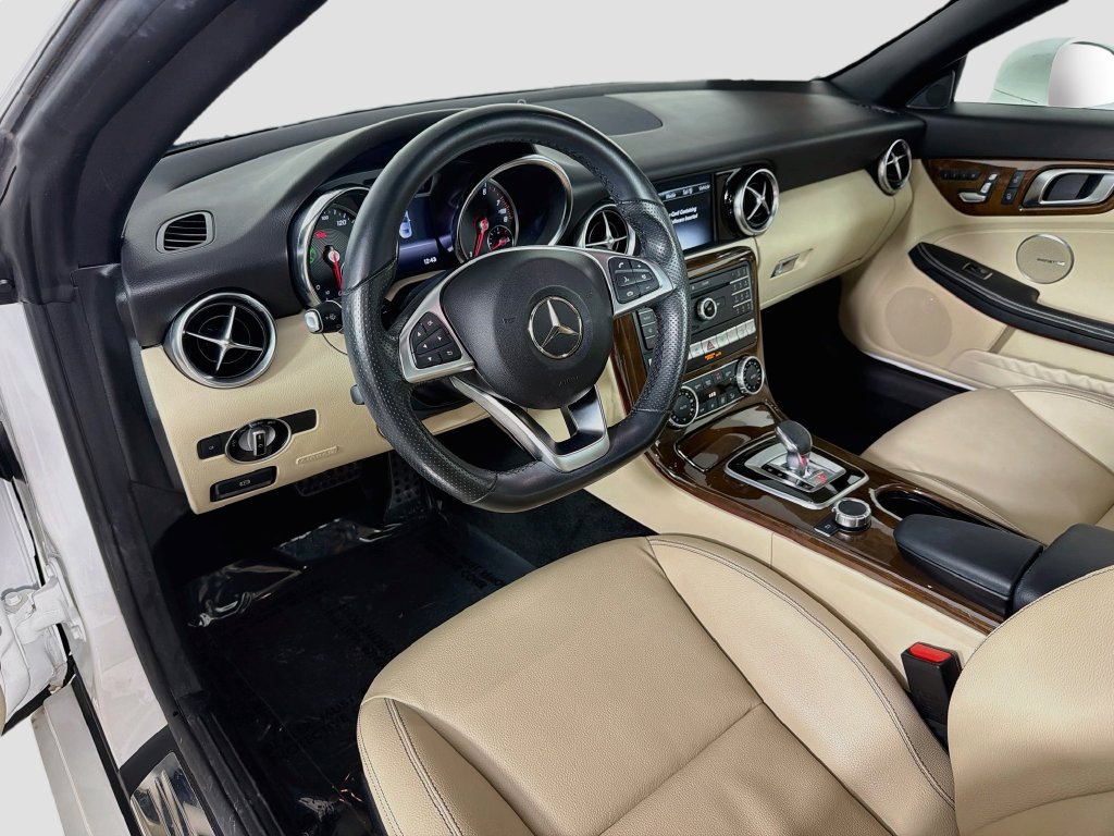 Used 2020 Mercedes-Benz SLC 300 w/ Premium Package image 9