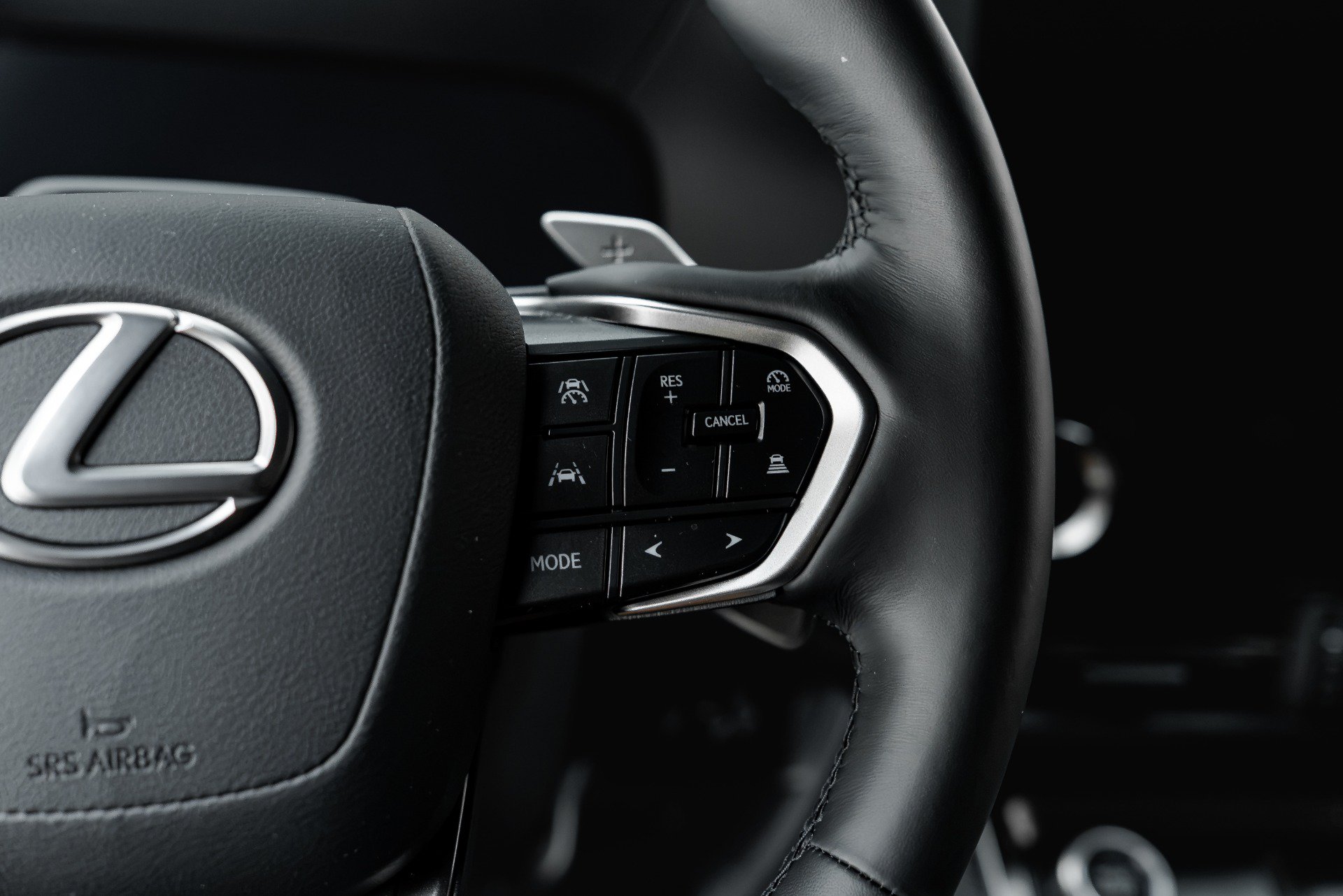Used 2026 Lexus GX 550 w/ Accessory Package (2T) AWD/4WD image 34