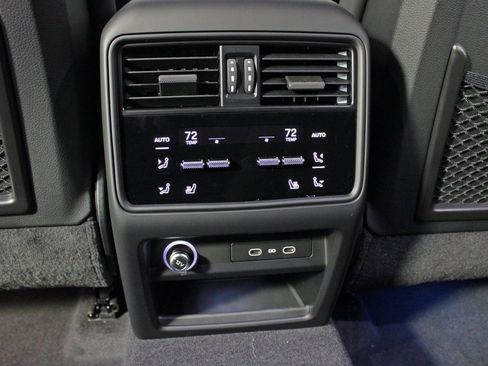 New 2026 Porsche Cayenne E-Hybrid Coupe image 37