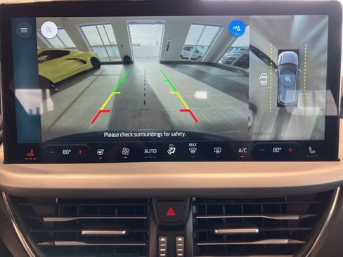 Used 2024 Ford Escape Platinum image 21