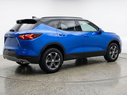 Used 2025 Chevrolet Blazer LT image 9