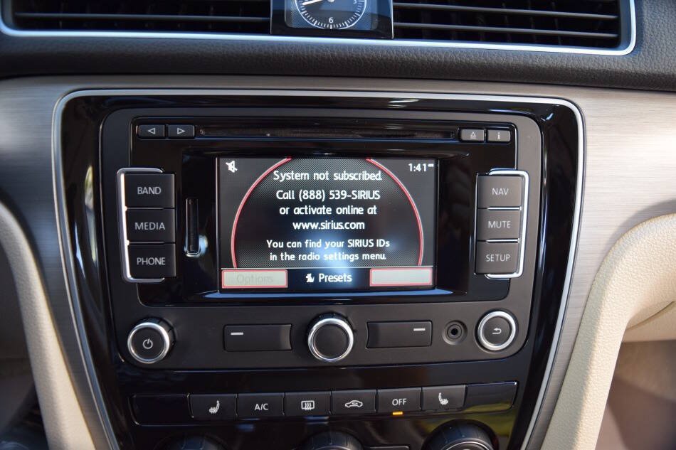Used 2014 Volkswagen Passat TDI SE FWD image 66