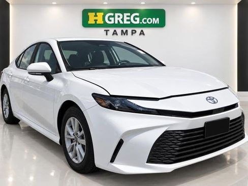 Used 2026 Toyota Camry LE w/ Convenience Package FWD image 4